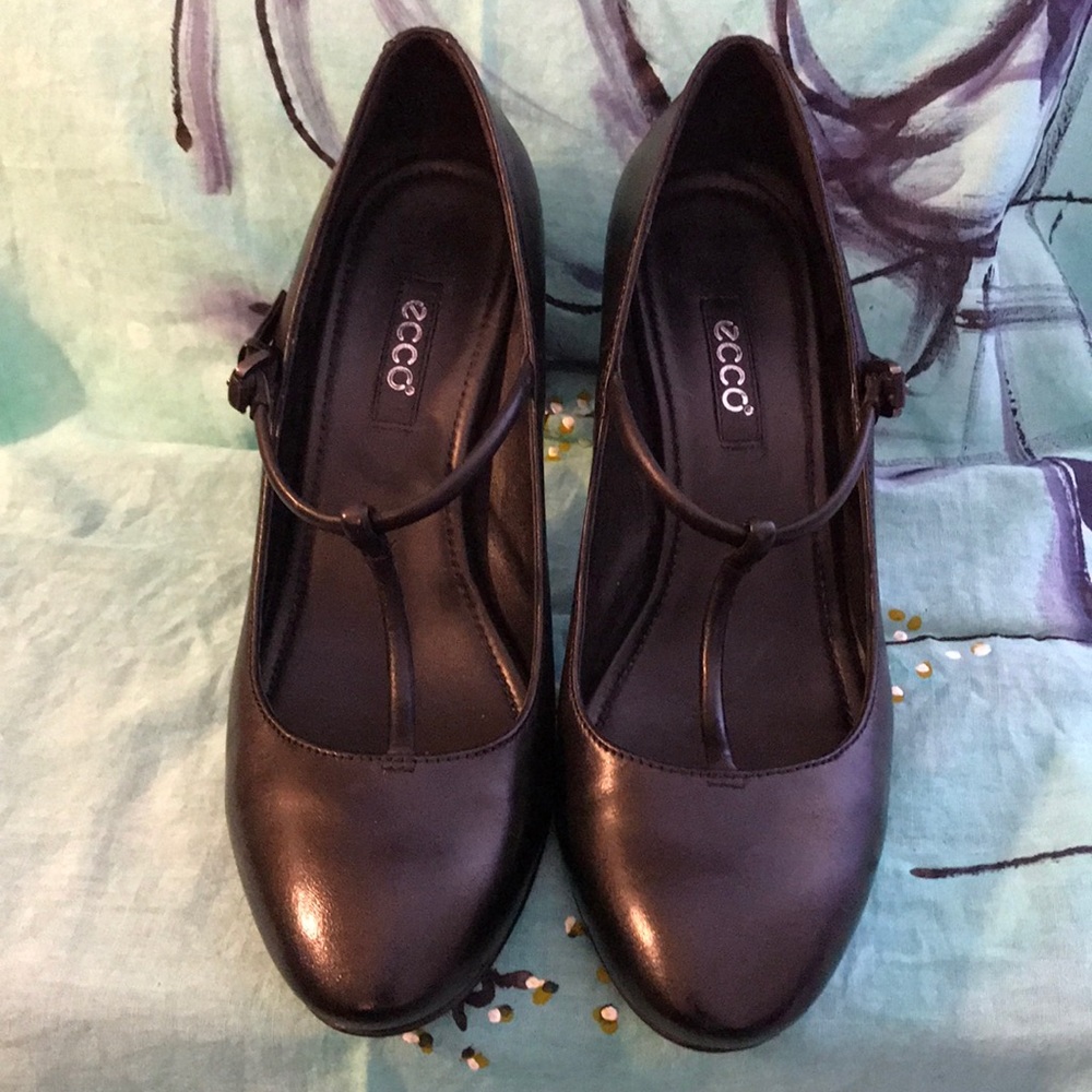 ECCO Nephi 70 MM T-Bar Mary Jane Pump
